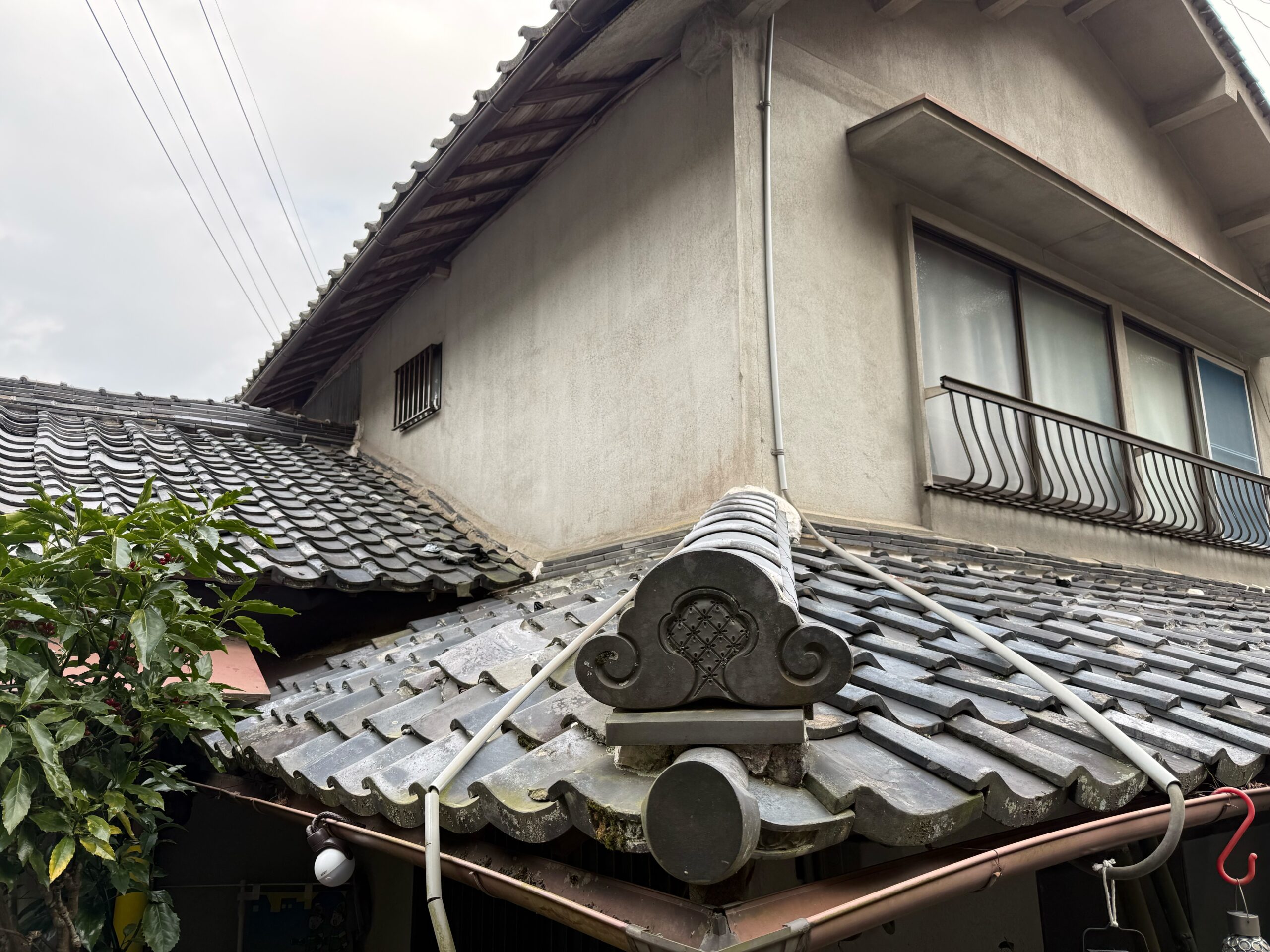 瓦屋根の補修前の状態